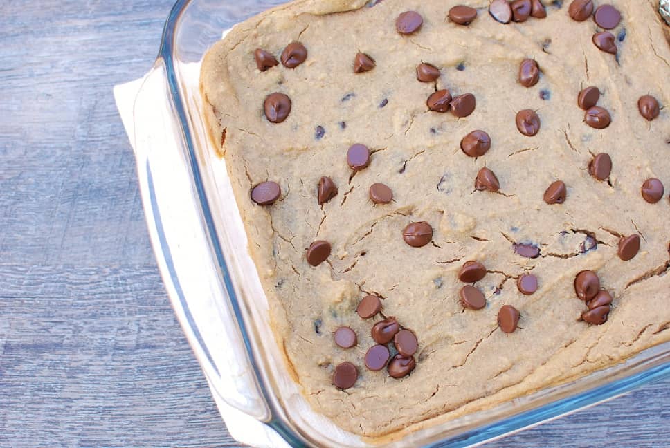 These butter bean blondies are the ultimate in healthy desserts! They’re flourless, gluten free, and vegan friendly. Easy to make with just 8 simple ingredients.| Healthy Dessert Recipes | Clean Dessert Recipe | Blondies Recipe | Blondies Bars | Dairy Free Dessert