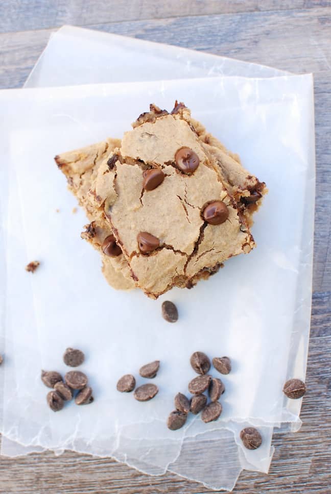 These butter bean blondies are the ultimate in healthy desserts! They’re flourless, gluten free, and vegan friendly. Easy to make with just 8 simple ingredients.| Healthy Dessert Recipes | Clean Dessert Recipe | Blondies Recipe | Blondies Bars | Dairy Free Dessert