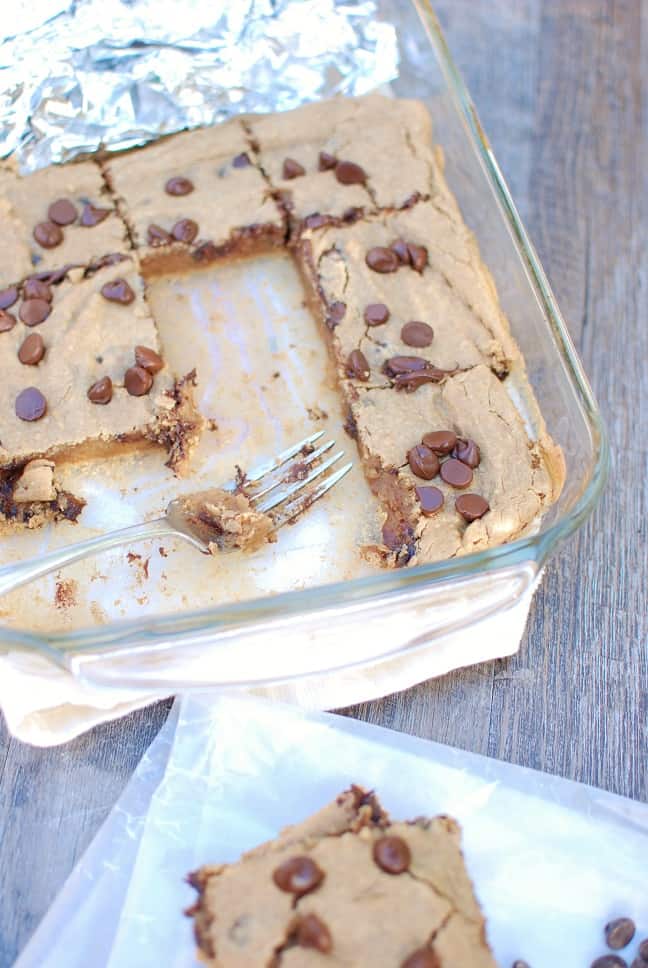 These butter bean blondies are the ultimate in healthy desserts! They’re flourless, gluten free, and vegan friendly. Easy to make with just 8 simple ingredients.| Healthy Dessert Recipes | Clean Dessert Recipe | Blondies Recipe | Blondies Bars | Dairy Free Dessert