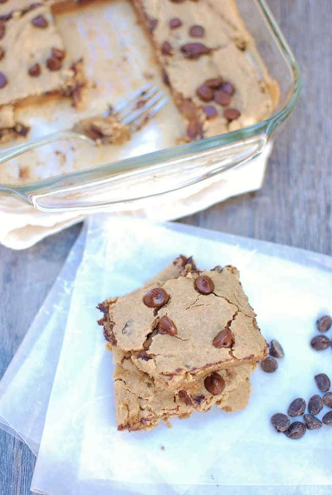 These butter bean blondies are the ultimate in healthy desserts! They’re flourless, gluten free, and vegan friendly. Easy to make with just 8 simple ingredients.| Healthy Dessert Recipes | Clean Dessert Recipe | Blondies Recipe | Blondies Bars | Dairy Free Dessert