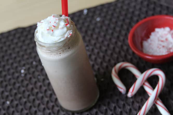 Iced peppermint mocha smoothie