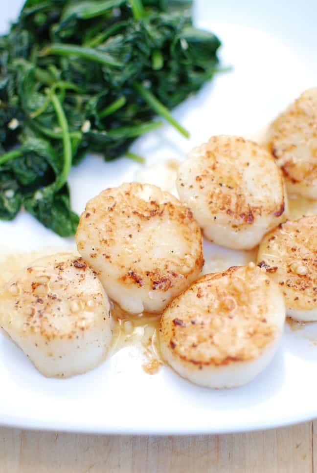 Seared scallops with grapefruit brown butter sauce? Um, YES please! This healthy recipe is just 5 ingredients and is done in under 30 minutes.