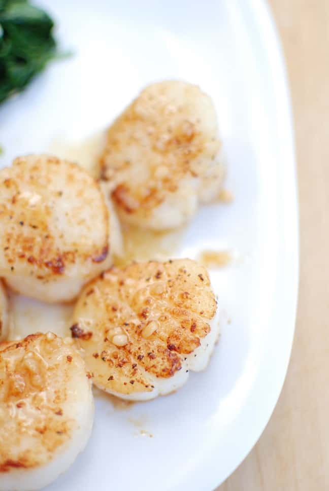 Seared scallops with grapefruit brown butter sauce? Um, YES please! This healthy recipe is just 5 ingredients and is done in under 30 minutes.
