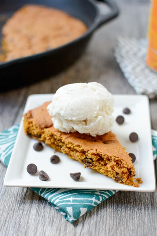 Pumpkin Skillet Cake | Healthy Cast Iron Skillet Recipes for Dessert