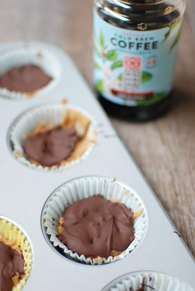 These healthy homemade java peanut butter cups are like an elevated version of your childhood favorite! This vegan dessert is just 5 ingredients and is naturally sweetened using dates. | Coffee Recipe | Peanut Butter Desserts | Peanut Butter Recipes