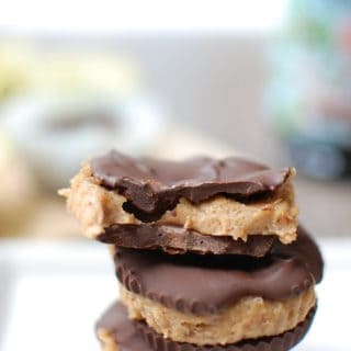 These healthy homemade java peanut butter cups are like an elevated version of your childhood favorite! This vegan dessert is just 5 ingredients and is naturally sweetened using dates. | Coffee Recipe | Peanut Butter Desserts | Peanut Butter Recipes