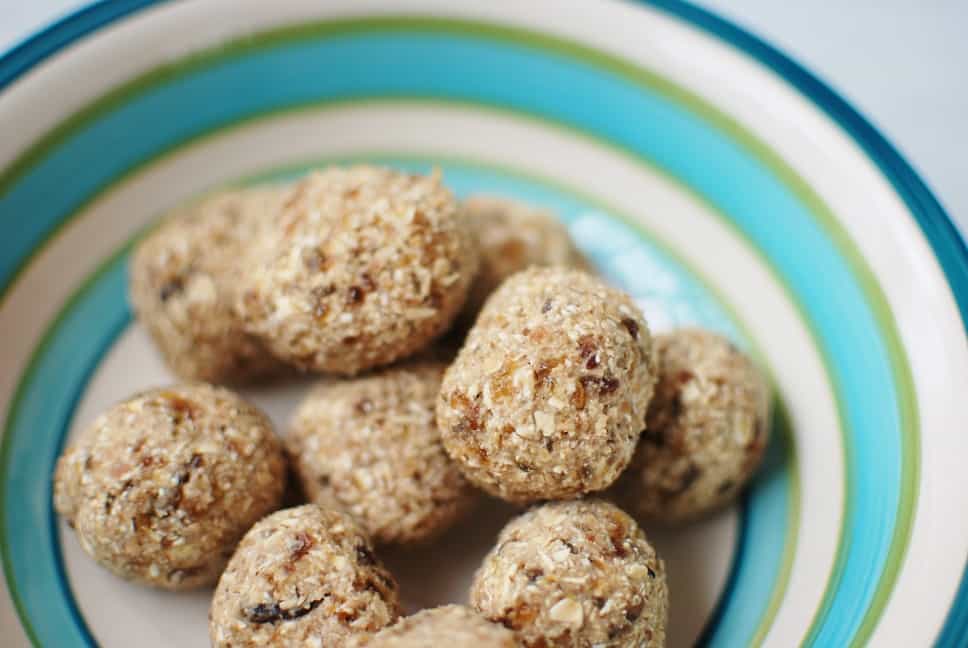 These hungarian cookie energy balls are a great sweet snack to enjoy any time of day! Just 100 calories each, vegan, and gluten free. They are also perfect for cyclists or ultra runners to make and use for long events! | Healthy Snacks | Healthy Snacks on the Go | Energy Bites | Energy Balls | Homemade Running Fuel