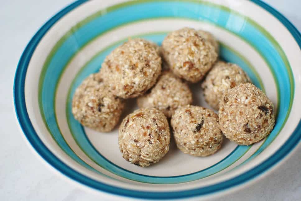 These hungarian cookie energy balls are a great sweet snack to enjoy any time of day! Just 100 calories each, vegan, and gluten free. They are also perfect for cyclists or ultra runners to make and use for long events! | Healthy Snacks | Healthy Snacks on the Go | Energy Bites | Energy Balls | Homemade Running Fuel