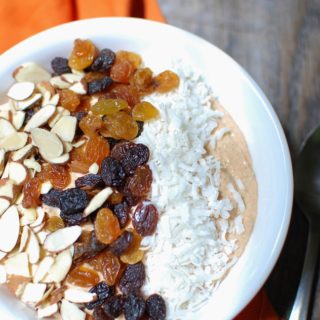 Whip up this gorgeous carrot cake smoothie bowl recipe with a handful of healthy, nutritious ingredients! Each serving has 17 grams of protein plus lots of healthy carbohydrates, making it a great recovery meal option.