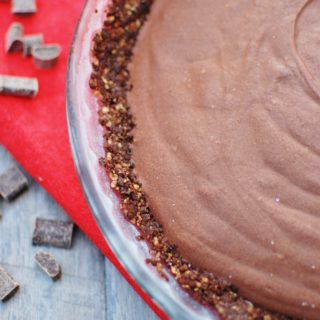 This no bake vegan chocolate pie is one of the yummiest desserts out there! This better-for-you option tastes incredibly rich and decadent, yet clocks in at just 250 calories per slice. Plus it’s vegan and gluten free!