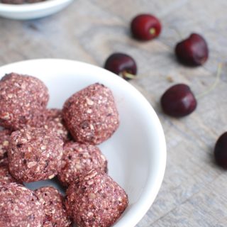These chocolate cherry energy bites are perfect for satisfying a sweet craving! A healthy snack made with just 5 ingredients - plus they’re vegan friendly and gluten free.