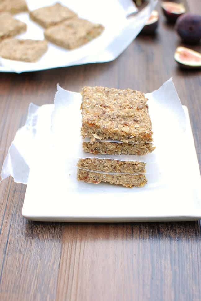 These fig energy bars are a great make ahead snack! Just 7 clean, whole food ingredients and no added sugar. 