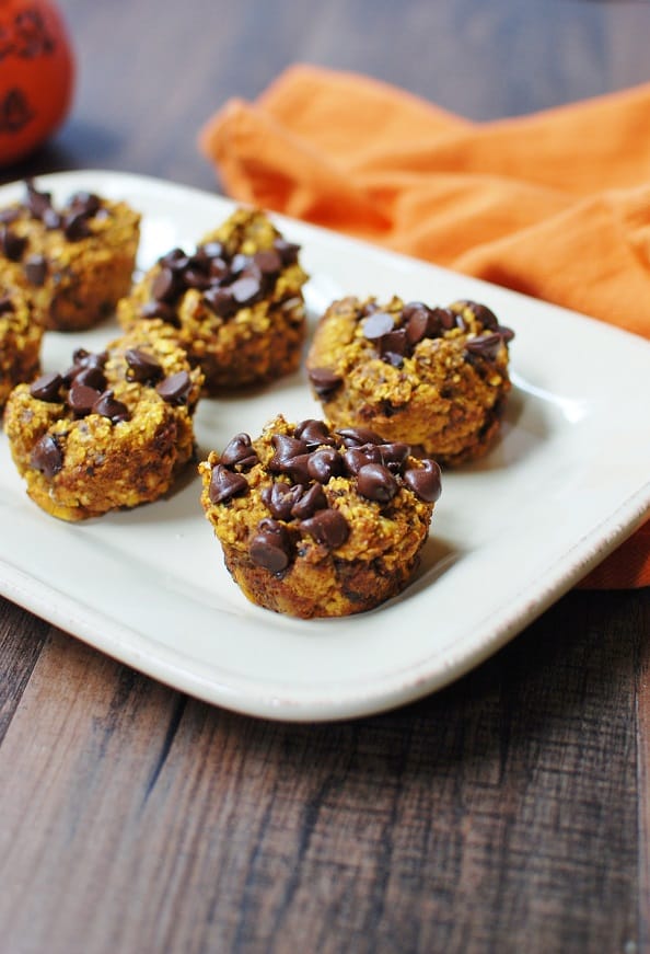 Healthy pumpkin baked oatmeal cups are great to make ahead, freeze, and heat up on cool fall mornings! 