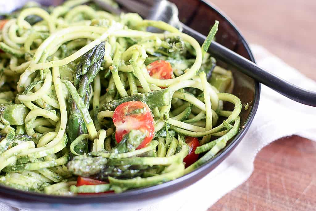 Spiralized Zucchini with Spinach Pesto