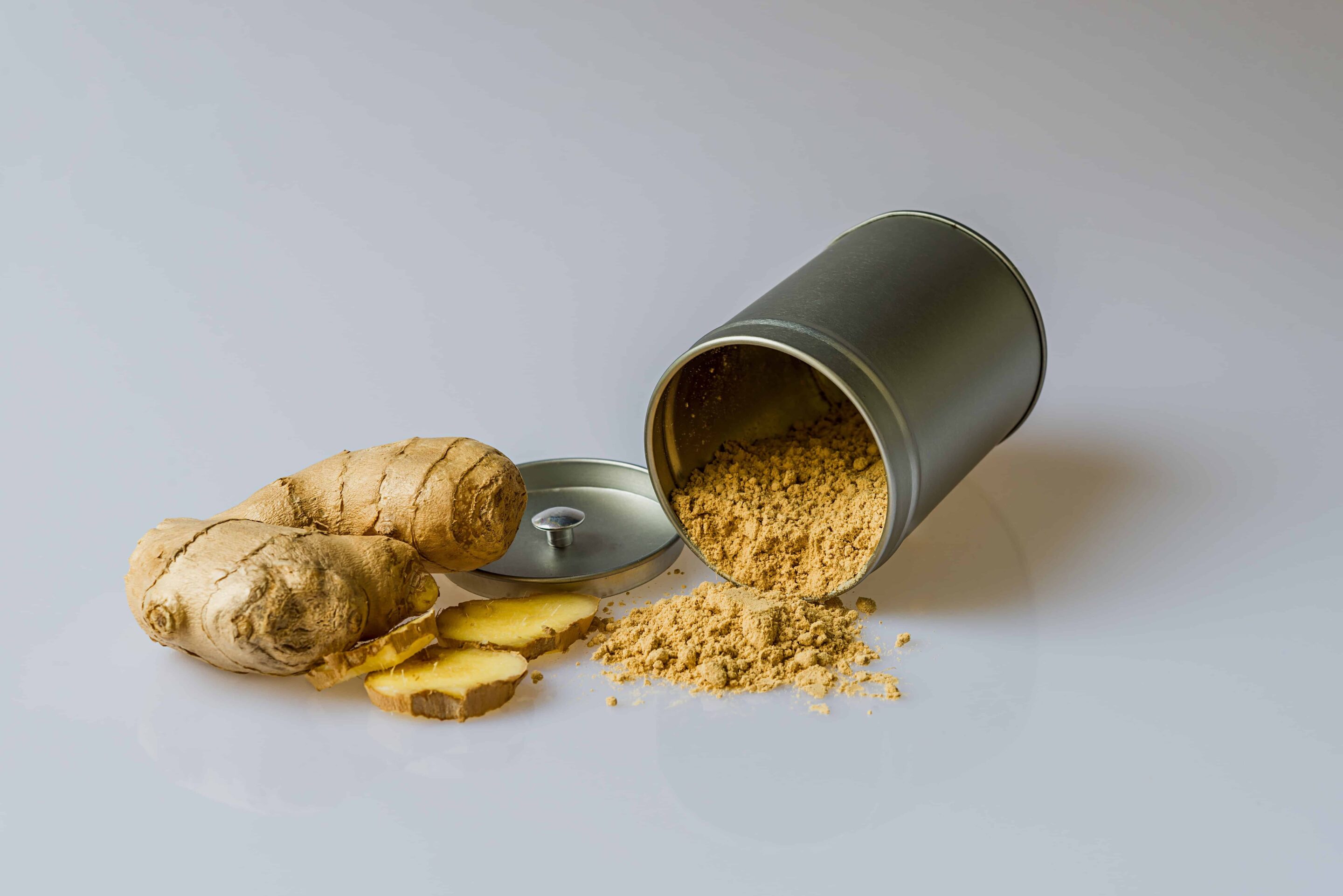 Ginger root and ginger powder