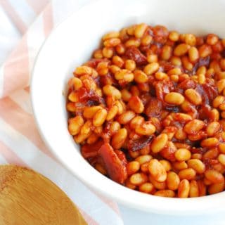 Bowl full of easy healthy baked beans