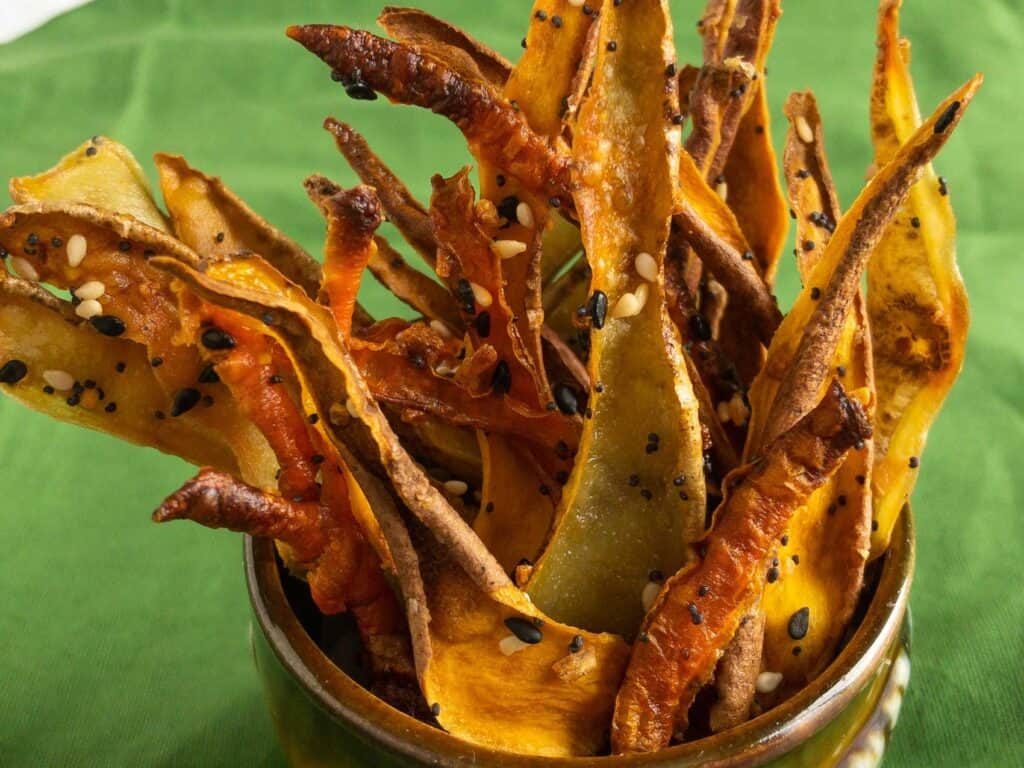 Vegetable skin crisps