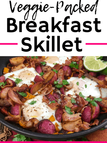 healthy breakfast skillet with eggs and veggies