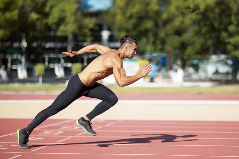 Sprinting vs. Jogging: Which is a Better Workout? - Snacking in Sneakers