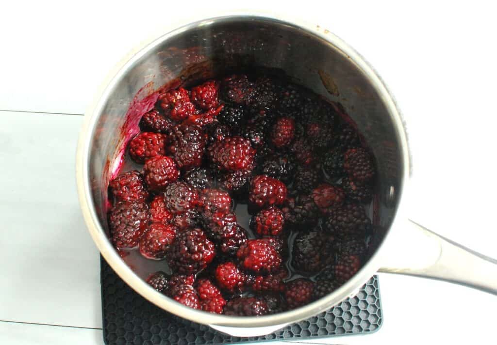Blackberry Chia Jam - Snacking in Sneakers